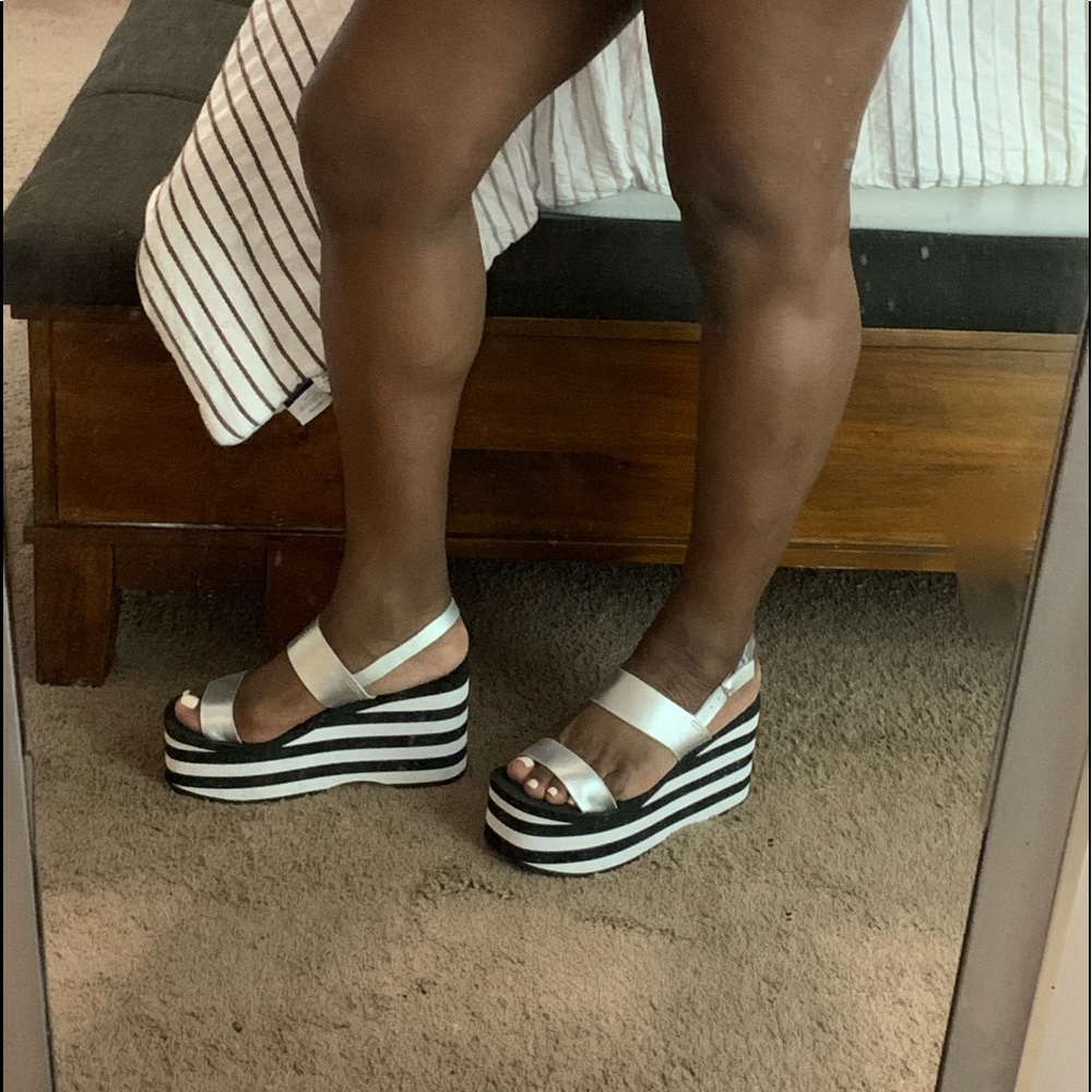 Platform sandals